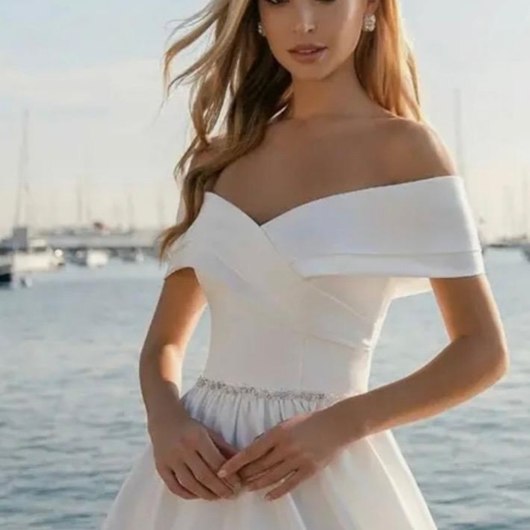 Getting Married? - Picture 4 of 7